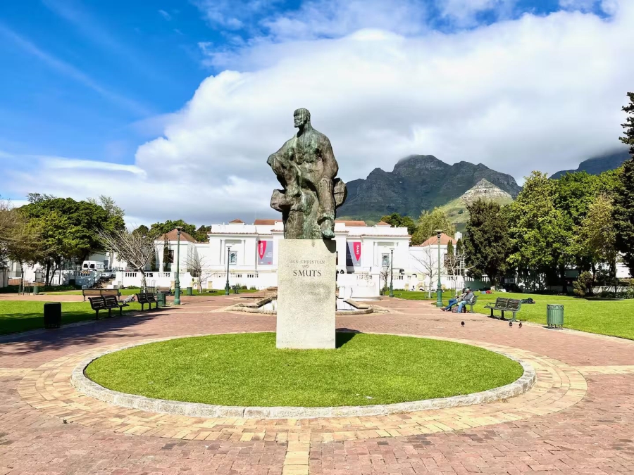 0 Bedroom Property for Sale in Gardens Western Cape